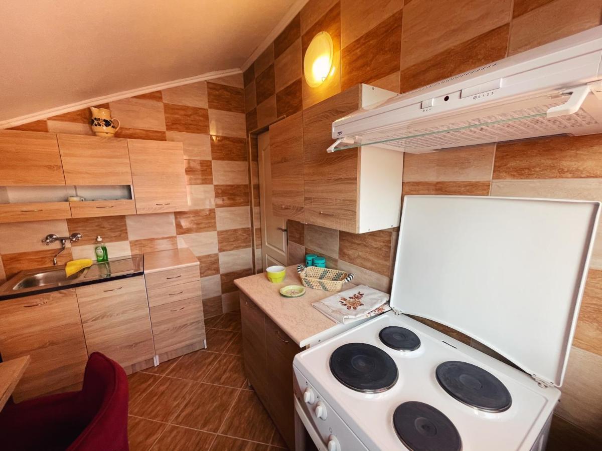 Vila Duricic 300M Od Mora Hotel Ðenovići Kültér fotó