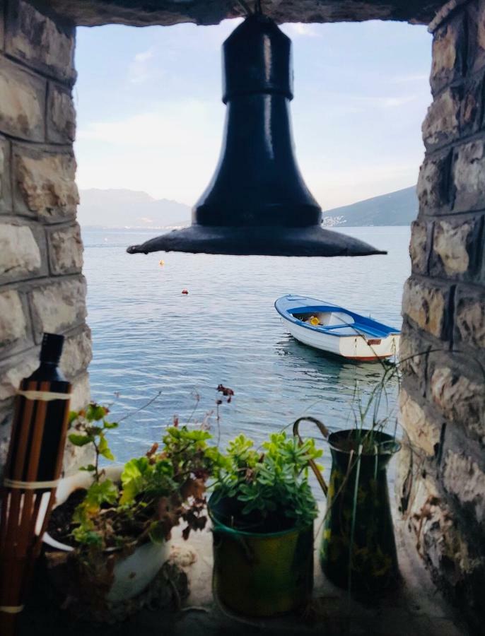 Vila Duricic 300M Od Mora Hotel Ðenovići Kültér fotó