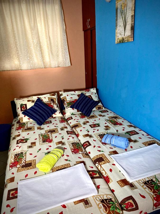 Vila Duricic 300M Od Mora Hotel Ðenovići Kültér fotó