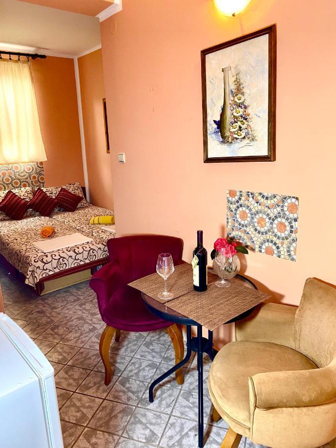 Vila Duricic 300M Od Mora Hotel Ðenovići Kültér fotó