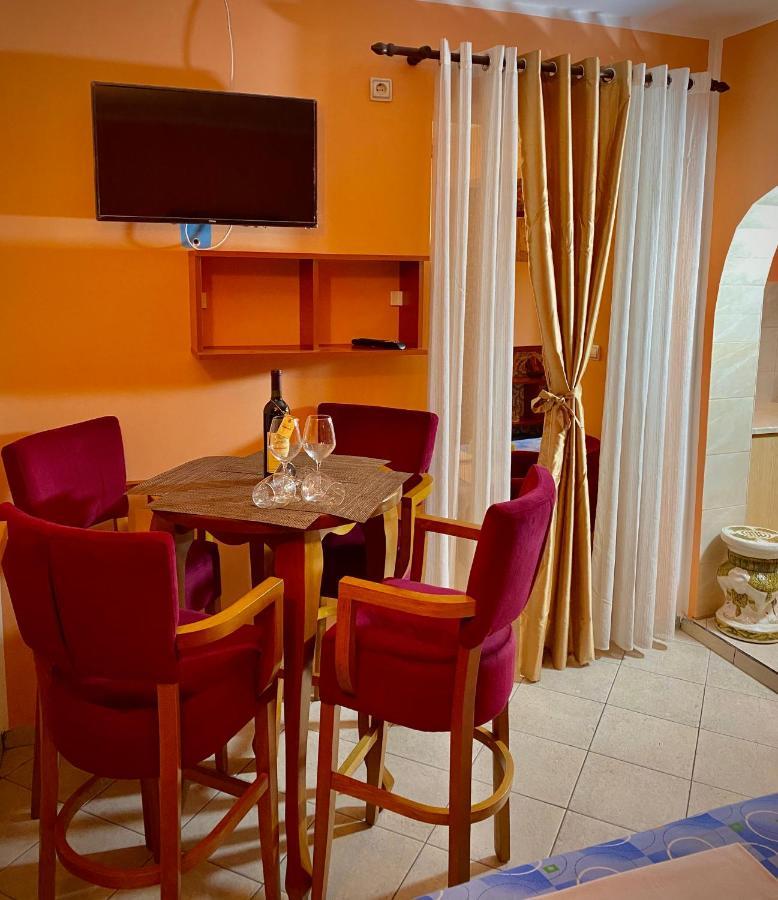 Vila Duricic 300M Od Mora Hotel Ðenovići Kültér fotó