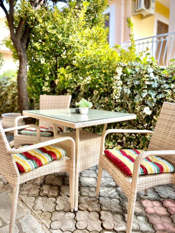 Vila Duricic 300M Od Mora Hotel Ðenovići Kültér fotó
