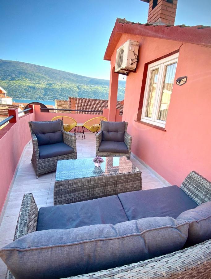 Vila Duricic 300M Od Mora Hotel Ðenovići Kültér fotó