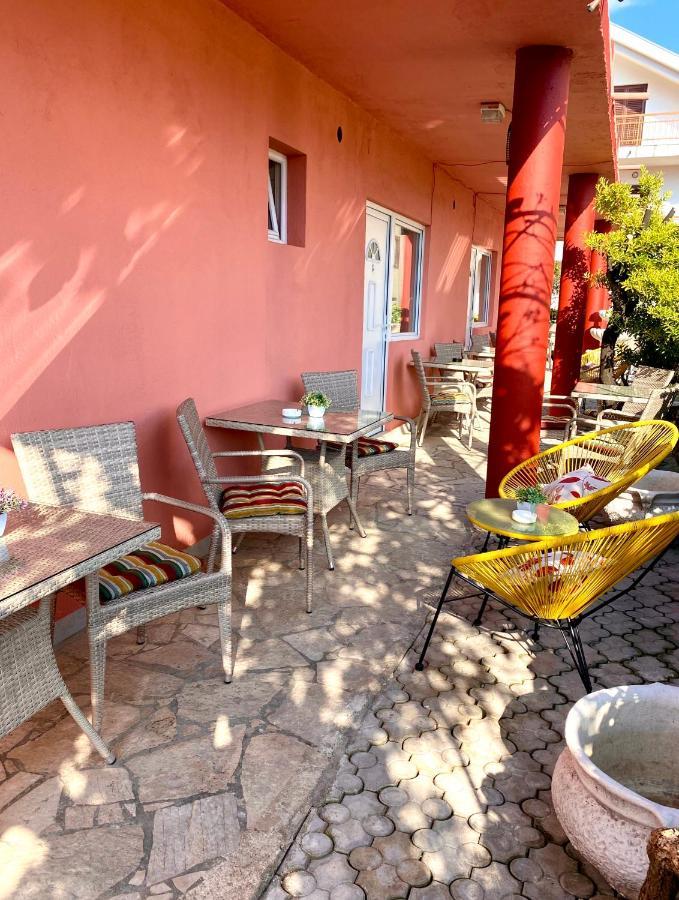 Vila Duricic 300M Od Mora Hotel Ðenovići Kültér fotó