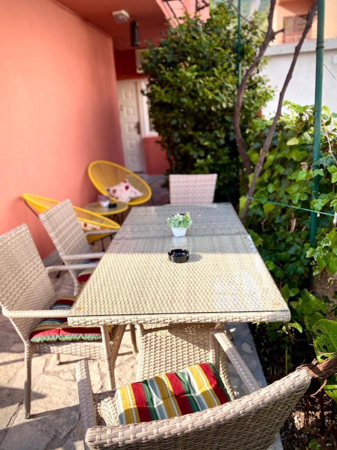 Vila Duricic 300M Od Mora Hotel Ðenovići Kültér fotó